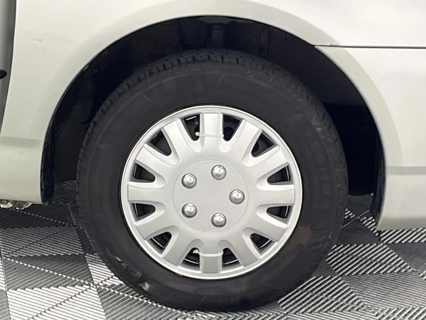 2007-Toyota-Corolla-140i image:5