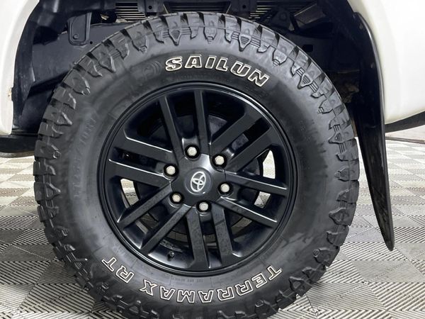 2011-Toyota-Hilux-30-D-4D-Raider-4x4-Auto-Double-Cab image:6