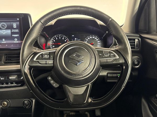 2025-Suzuki-Swift-12-GLX image:12