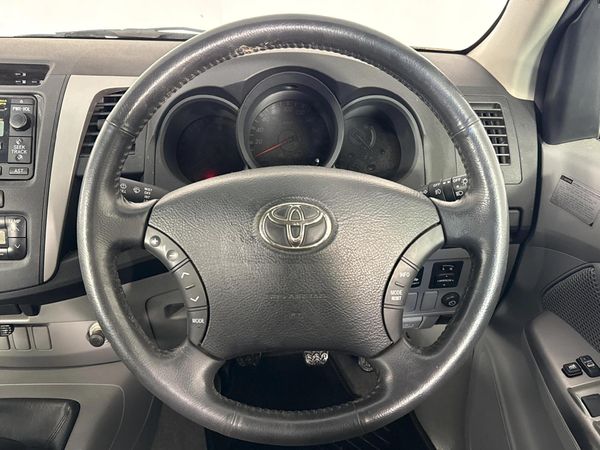 2011-Toyota-Hilux-27-VVTi-Raider-Raised-Body-Double-Cab image:10