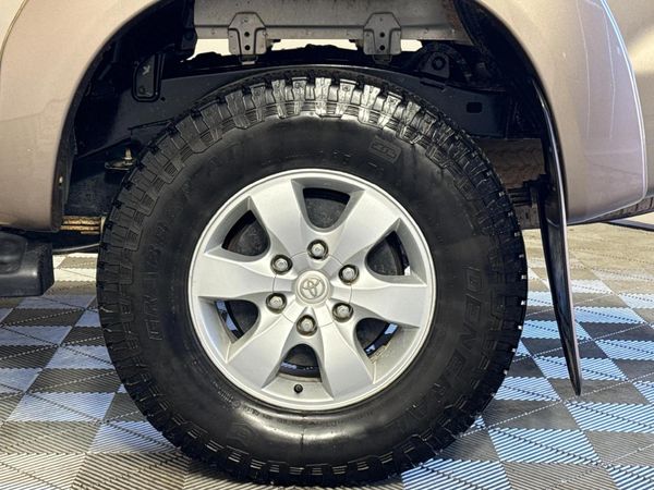 2011-Toyota-Hilux-27-VVTi-Raider-Raised-Body-Double-Cab image:5