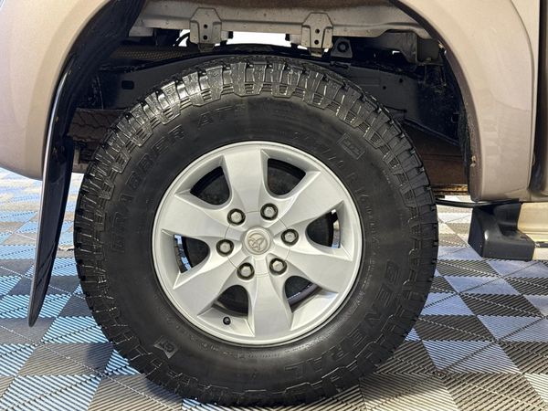 2011-Toyota-Hilux-27-VVTi-Raider-Raised-Body-Double-Cab image:6