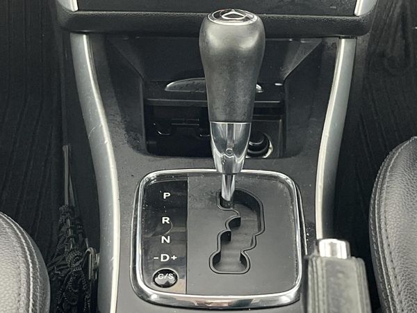 2012-Mercedes-Benz-A-Class-A-180-CDI-Avantgarde-Auto image:10