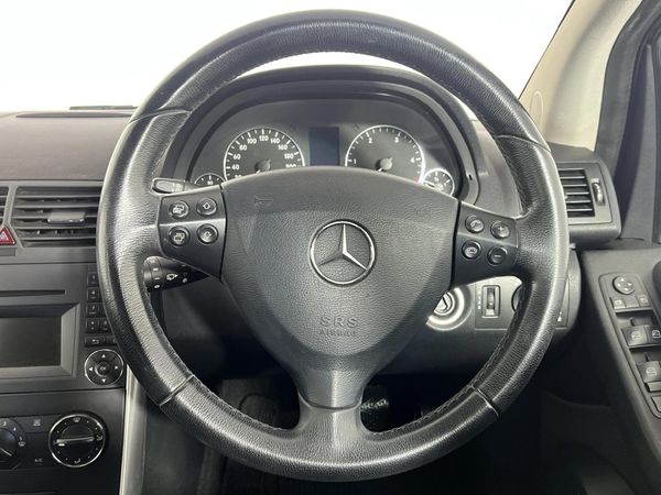 2012-Mercedes-Benz-A-Class-A-180-CDI-Avantgarde-Auto image:11