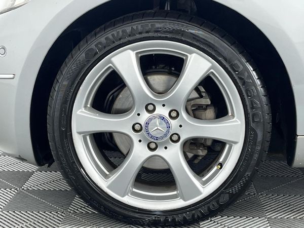 2012-Mercedes-Benz-A-Class-A-180-CDI-Avantgarde-Auto image:4