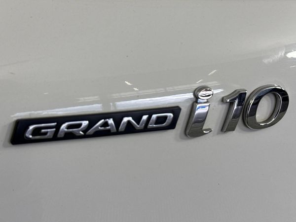 2018-Hyundai-Grand-i10-10-Motion image:11
