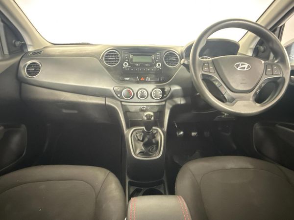 2018-Hyundai-Grand-i10-10-Motion image:1