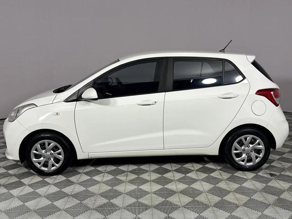2018-Hyundai-Grand-i10-10-Motion image:19