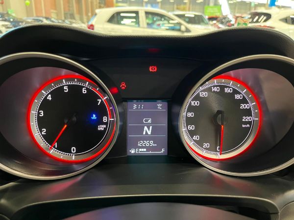 2024-Suzuki-Swift-12-GLX-Auto image:10