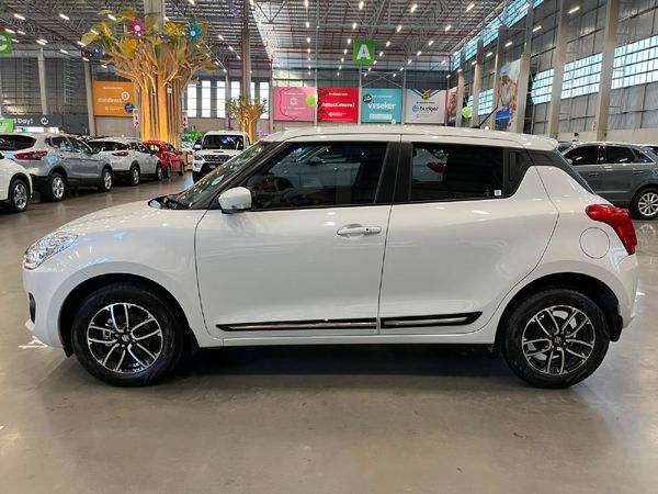 2024-Suzuki-Swift-12-GLX-Auto image:5