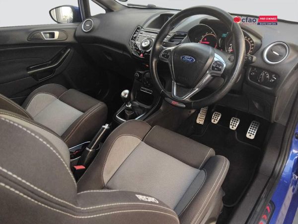 2014-Ford-Fiesta-ST-16-EcoBoost-GDTi image:10