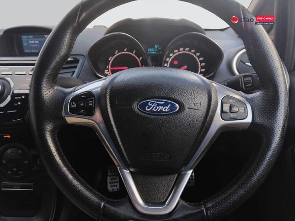 2014-Ford-Fiesta-ST-16-EcoBoost-GDTi image:12
