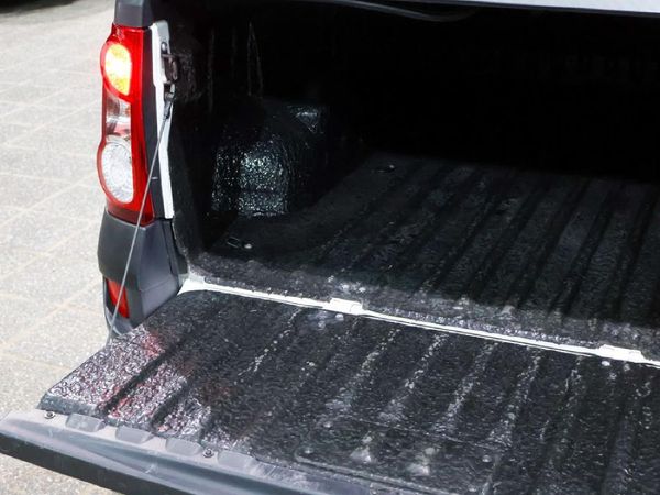 2024-Nissan-NP200-16-AC-Safety-Pack image:13