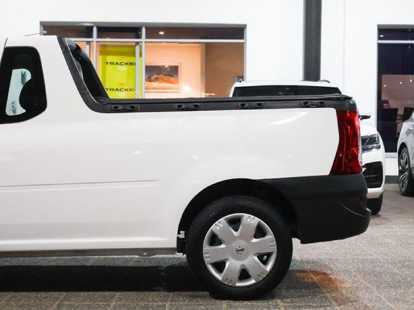 2024-Nissan-NP200-16-AC-Safety-Pack image:15