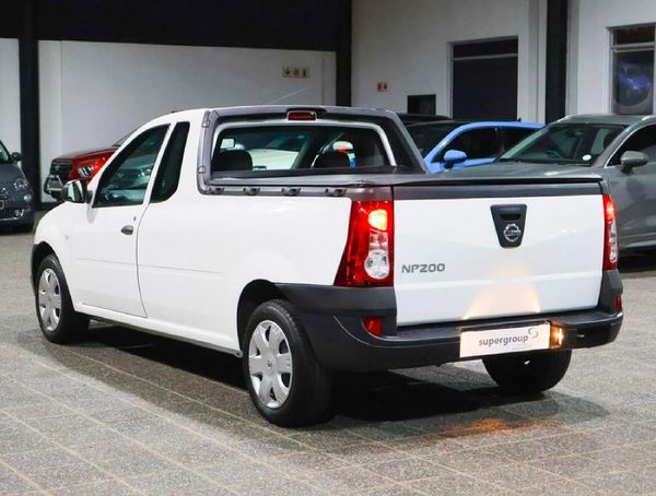 2024-Nissan-NP200-16-AC-Safety-Pack image:17