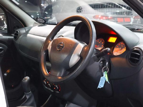 2024-Nissan-NP200-16-AC-Safety-Pack image:23