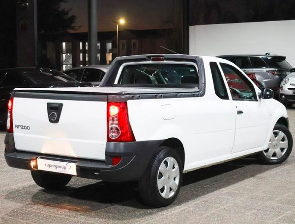 2024-Nissan-NP200-16-AC-Safety-Pack image:8