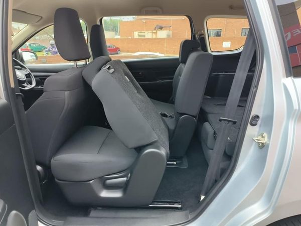 2023-Suzuki-Ertiga-15-GA image:18