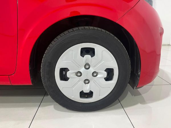 2022-Kia-Picanto-10-Street-Auto image:10