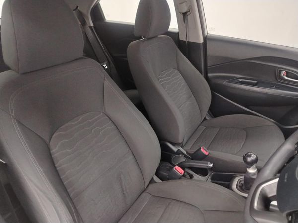 2017-Kia-Rio-12-5-dr image:9