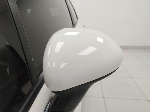 2017-Kia-Rio-12-5-dr image:3