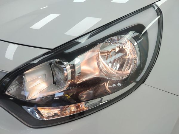 2017-Kia-Rio-12-5-dr image:4