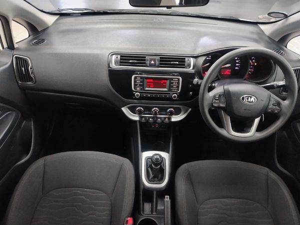 2017-Kia-Rio-12-5-dr image:6
