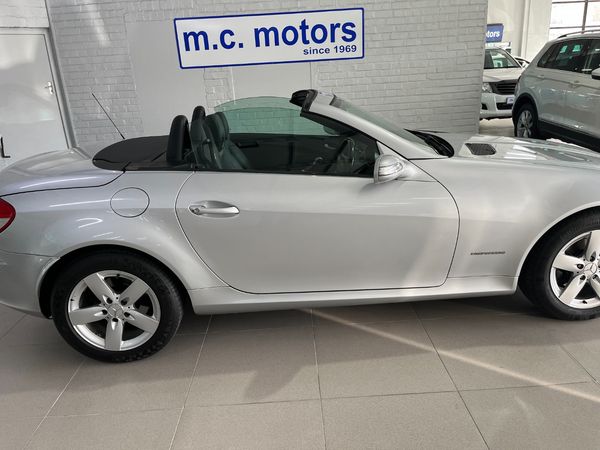 2007-Mercedes-Benz-SLK-200-Kompressor-Auto image:9
