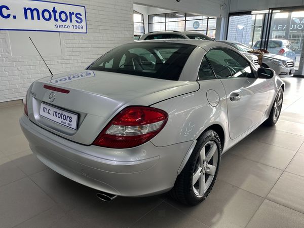 2007-Mercedes-Benz-SLK-200-Kompressor-Auto image:2