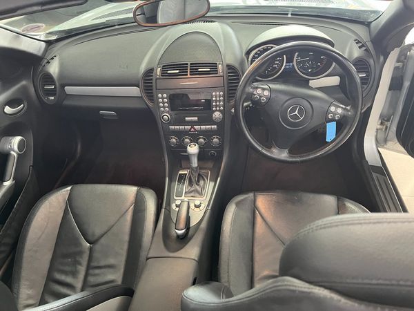 2007-Mercedes-Benz-SLK-200-Kompressor-Auto image:8