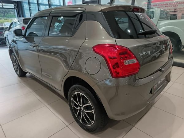 2024-Suzuki-Swift-12-GLX-Auto image:2