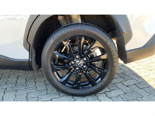 2025-Toyota-Corolla-Cross-18-GR-S image:18