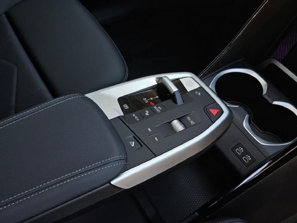 2026-BMW-X1-sDrive18i-M-Sport image:14