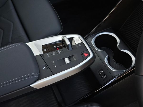2026-BMW-X1-sDrive18i-M-Sport image:12