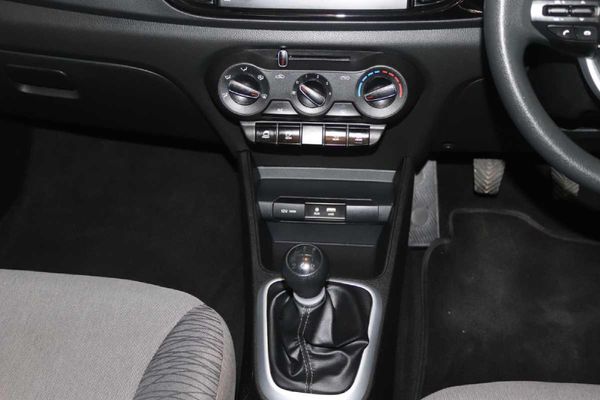 2025-Kia-Pegas-14-LX image:12