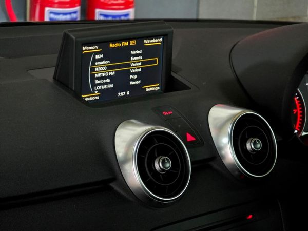 2015-Audi-A1-14-TFSI-3-dr-Attraction-Auto image:16
