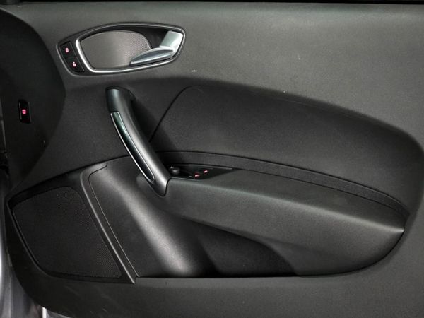 2015-Audi-A1-14-TFSI-3-dr-Attraction-Auto image:19