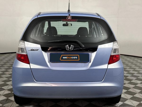 2010-Honda-Jazz-14i-LX image:17