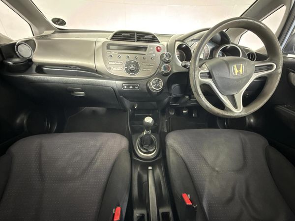 2010-Honda-Jazz-14i-LX image:1