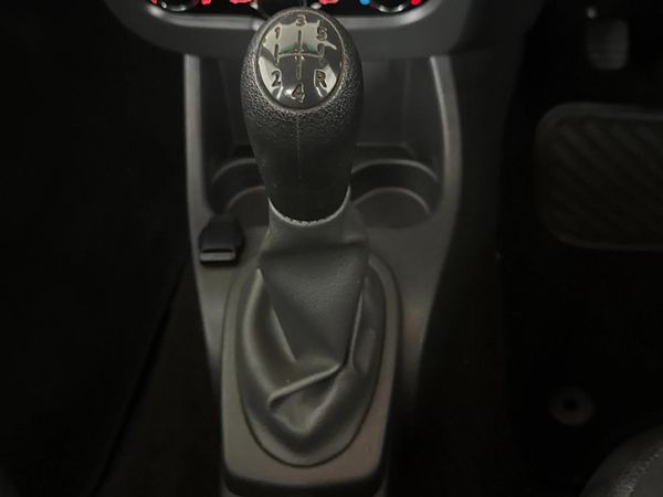 2021-Nissan-NP200-16 image:7