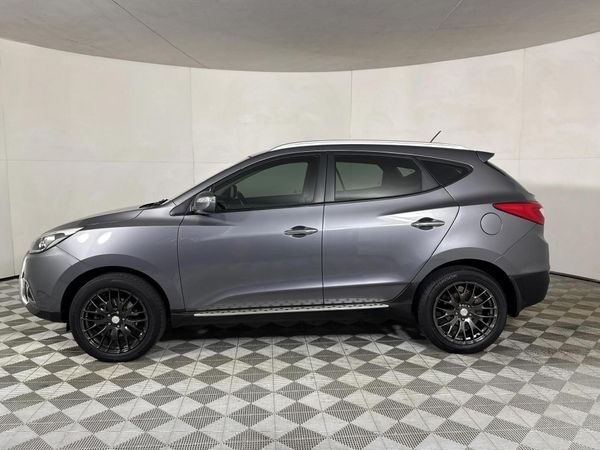2015-Hyundai-ix35-20-Executive image:17