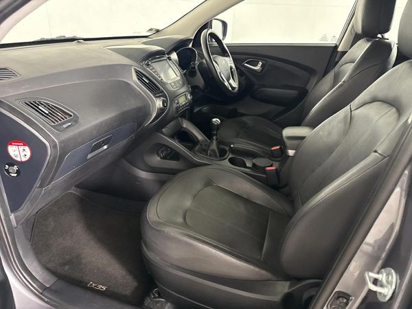 2015-Hyundai-ix35-20-Executive image:8