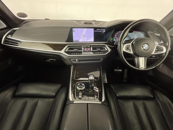 2019-BMW-X7-xDrive30d-M-Sport image:1
