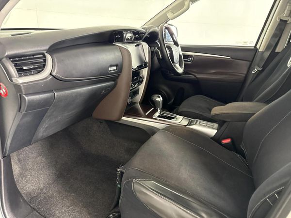 2020-Toyota-Fortuner-28-GD-6-Epic-Auto image:8