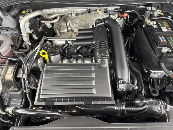 2017-Volkswagen-Tiguan-14-TSI-Comfortline-92kW image:13