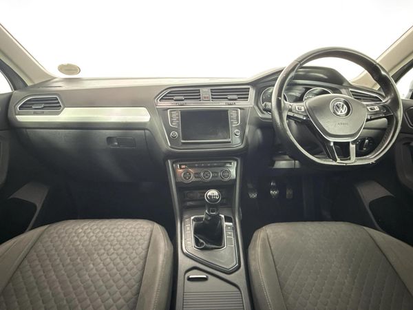 2017-Volkswagen-Tiguan-14-TSI-Comfortline-92kW image:1