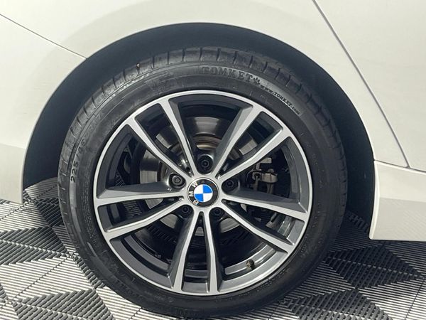 2019-BMW-1-Series-118i-5-dr-Edition-Sport-Line-Shadow-Auto image:7
