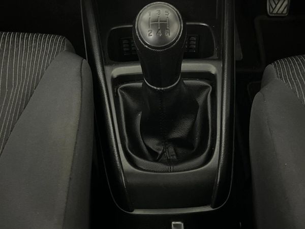 2025-Suzuki-Ertiga-15-GA image:10