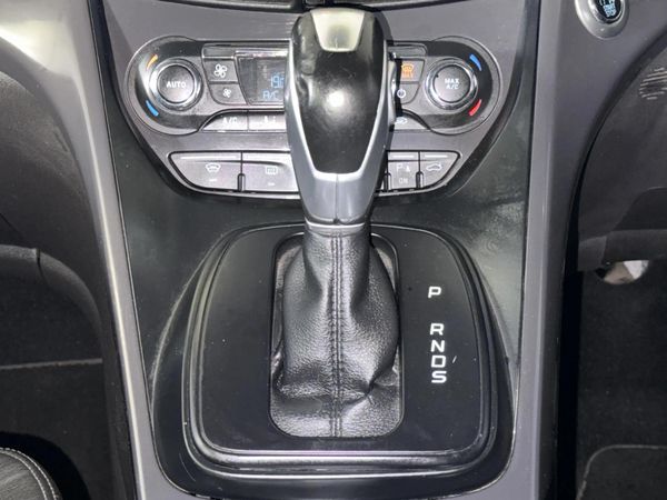 2014-Ford-Kuga-20-TDCi-Titanium-AWD-Auto image:10