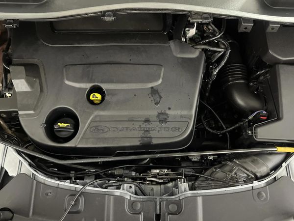2014-Ford-Kuga-20-TDCi-Titanium-AWD-Auto image:12